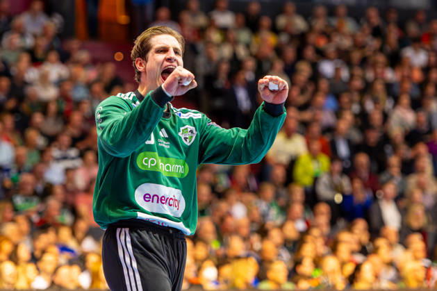 Joel Birlehm (TSV Hannover-Burgdorf, Nr. 35) (L-R), TSV Hannover-Burgdorf (orange) against Kadetten Schaffhausen (black) (3. Matchday of the Main Round EHF European League 2025 2026) (01.03.2026, Swiss Life Hall (Hannover, GER), Copyright: xJanxGuentherx xTSVxHannover-Burgdorfx