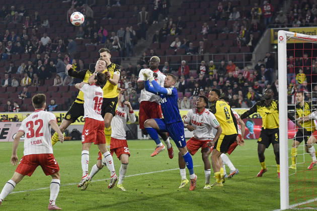 Strafraumszene Torchance von Maximilian Beier (Dortmund 14) und Nico Schlotterbeck (Dortmund 4) 07.03.2026¢ Fussball ¢ 1. FC Koeln vs Borussia Dortmund , Rheinenergiestadion, Koeln, DFB DFL REGULATIONS PROHIBIT ANY USE OF PHOTOGRAPHS AS IMAGE SEQUENCES AND OR QUASI-VIDEO