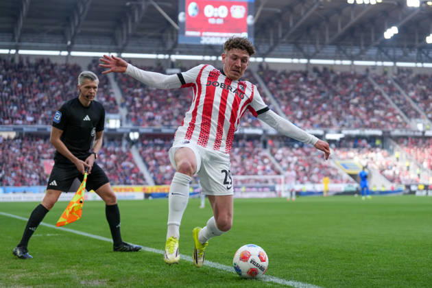 Philipp Treu (SC Freiburg, 29) am Ball , Deutschland, Fussball, 1. Bundesliga, 25.Spieltag, 2025 2026, SC Freiburg vs. Bayer 04 Leverkusen, 07.03.2026, Europa-Park Stadion, Freiburg, Deutschland DFL REGULATIONS PROHIBIT ANY USE OF PHOTOGRAPHS AS IMAGE SEQUENCES AND OR QUASI-VIDEO. Freiburg Europa-Park Stadion Baden-Württemberg Deutschland Copyright: xArnexAmbergx