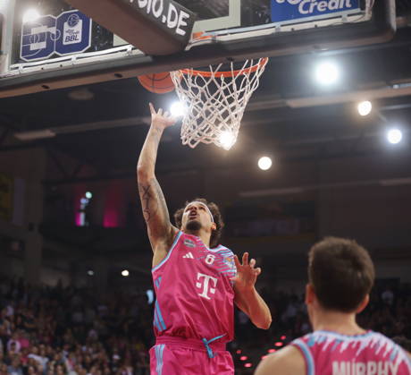 Michael Kessens Telekom Baskets Bonn vs. SYNTAINICS MBC 23. Speiltag - Saison 2025 26