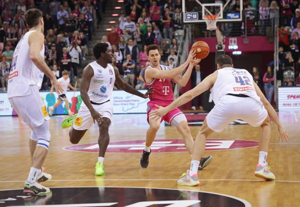 Grayson Murphy Telekom Baskets Bonn vs. SYNTAINICS MBC 23. Speiltag - Saison 2025 26