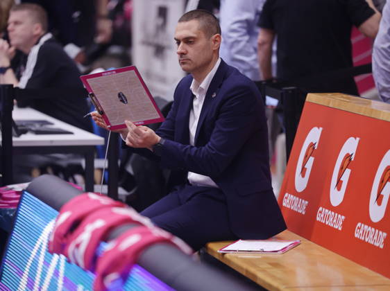 Trainer Marko Stankovic Telekom Baskets Bonn vs. SYNTAINICS MBC 23. Speiltag - Saison 2025 26