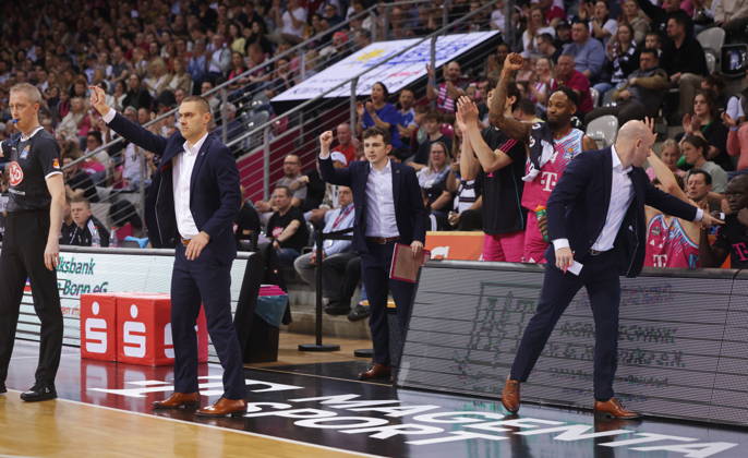 Trainer Marko Stankovic Telekom Baskets Bonn vs. SYNTAINICS MBC 23. Speiltag - Saison 2025 26