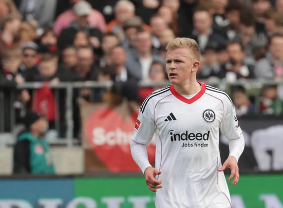 Jonathan Burkhardt (Eintracht Frankfurt) Fussball, 1.BL, Saison 2025 2026, Herren, FC St.Pauli gegen Eintracht Frankfurt, 0-0 DFL REGULATIONS PROHIBIT ANY USE OF PHOTOGRAPHS AS IMAGE SEQUENCES AND OR QUASI-VIDEO.