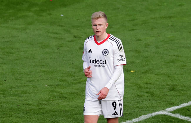 Jonathan Burkhardt (Eintracht Frankfurt) Fussball, 1.BL, Saison 2025 2026, Herren, FC St.Pauli gegen Eintracht Frankfurt, 0-0 DFL REGULATIONS PROHIBIT ANY USE OF PHOTOGRAPHS AS IMAGE SEQUENCES AND OR QUASI-VIDEO.