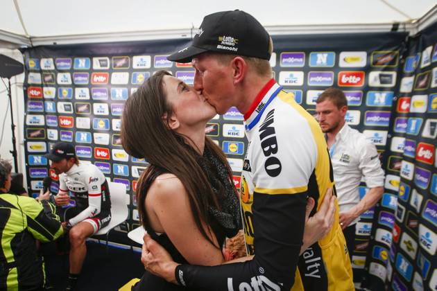 Road cycling, Rad, Radsport, Strasse illustration pictures Sep Vanmarcke celebrates his third place with his wife after the Flanders Classics UCI WorldTour 100th Ronde van Vlaanderen cycling race with start in Brugge and finish in Oudenaarde Copyright: xJanxDexMeuleneirx
