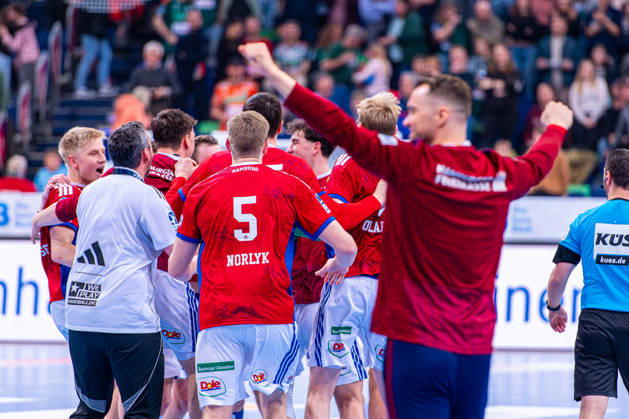(v.l.), TSV Hannover-Burgdorf (grün) gegen HSV Hamburg (weiß) am 25. Spieltag der Saison 2025 2026 in der DAIKIN Handball-Bundesliga (13.03.2026, ZAG Arena (Hannover, GER), Copyright: xJanxGuentherx xTSVxHannover-Burgdorfx