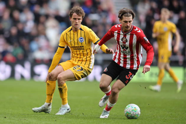 Sunderland v Brighton & Hove Albion - Premier League Dennis Cirkin of Sunderland turns away from Mats Wieffer of Brighton and Hove Albion during the Premier League match between Sunderland and Brighton and Hove Albion at the Stadium of Light in Sunderland, United Kingdom, on March 14, 2026. Sunderland Tyne and Wear United Kingdom Copyright: xMIxNewsx originalFilename:fletcher-sunderla260314_npYcs