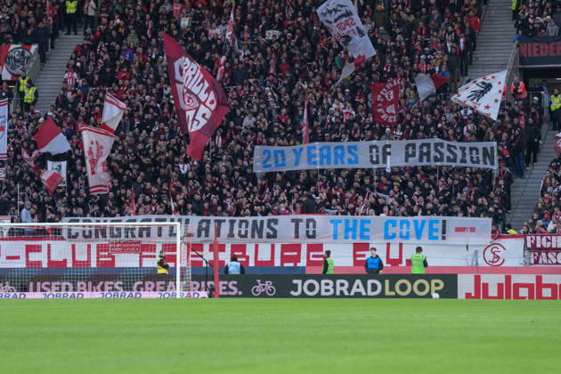 Spruchband der Fans und Ultras auf der Tribüne, Banner, Fanfreundschaft nach Sydney , Deutschland, Fussball, 1. Bundesliga, 26.Spieltag, 2025 2026, SC Freiburg vs. 1. FC Union Berlin, 15.03.2026, Europa-Park Stadion, Freiburg, Deutschland DFL REGULATIONS PROHIBIT ANY USE OF PHOTOGRAPHS AS IMAGE SEQUENCES AND OR QUASI-VIDEO. Freiburg Europa-Park Stadion Baden-Württemberg Deutschland Copyright: xArnexAmbergx