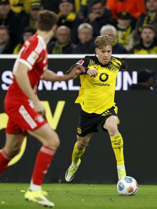 DORTMUND - Daniel Svensson of Borussia Dortmund during the Bundesliga match between Borussia Dortmund and FC Bayern Munich at the Signal Iduna Park stadium on 28 February 2025 in Dortmund, Germany. MAURICE VAN STEEN ANP Bundesliga 2025-2026 xVIxANPxSportx xMauricexvanxSteenxIVx 553657980 originalFilename: 553657980