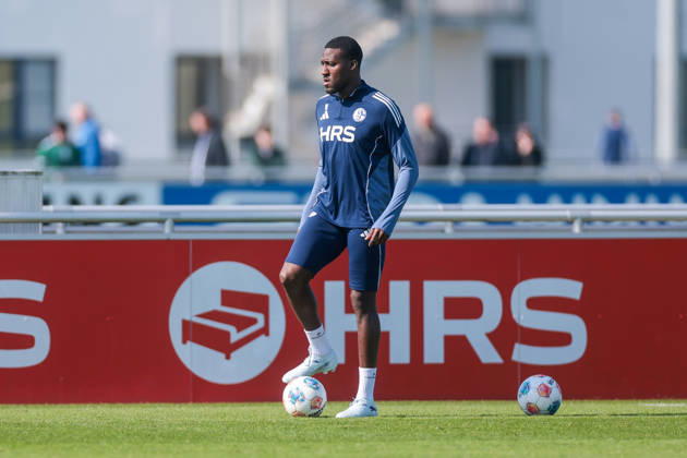 19.03.2026, Fussball, Training des FC Schalke 04. Bryan Lasme (FC Schalke 04). Gelsenkirchen Trainingsgelände FC Schalke 04 NRW Deutschland xRHR-FOTO YYx Copyright: RHR-FOTOx RHR-FOTO YY