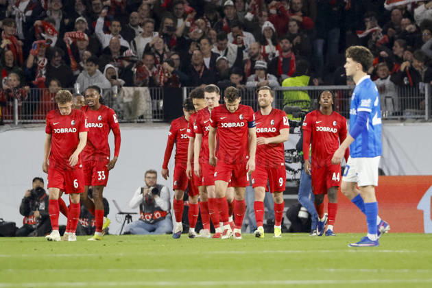 Torjubel SC Freiburg beim 5:1 durch Maximilian Eggestein (SC Freiburg, 08) , Deutschland, Fussball, UEFA Europa League, Achtelfinale, 2025 2026, SC Freiburg vs. KRC Genk, 19.03.2026, Freiburg im Breisgau Europa-Park Stadion Deutschland Copyright: xGrantxHubbsx
