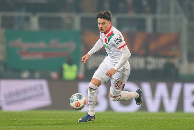Fabian Rieder 32 (FC Augsburg), FC Augsburg vs. VfB Stuttgart, Fussball, 1. Bundesliga, 27. Spieltag, 22.03.2026 DFB regulations prohibit any use of photographs as image sequences and or quasi-video Augsburg Bayern Deutschland