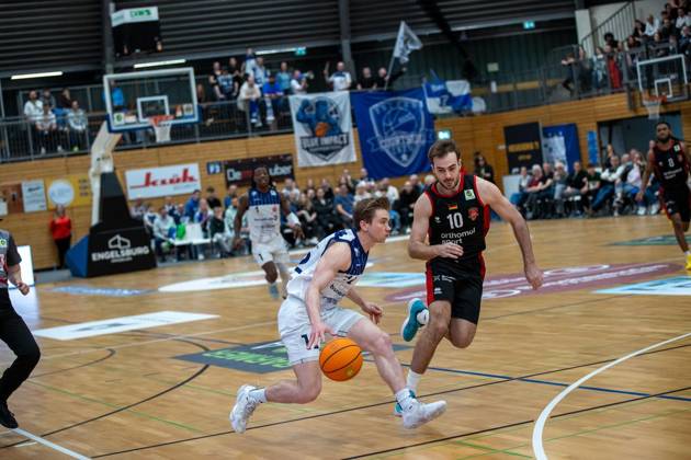 2. Basketball-Bundesliga ProA VfL Sparkassen Stars - Bayer Giants Leverkusen ** NUR FÜR REDAKTIONELLE ZWECKE ** EDITORIAL USE ONLY **<p>2. Basketball-Bundesliga ProA Henning Gustrau VfL Sparkassen Stars - Sebastian Brach Bayer Giants Leverkusen, am 06.03.2026,in Bochum Rundsporthalle Deutschland NRW Bochum Copyright: SebastianxSternemann