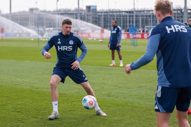 24.03.2026, Fussball, Training des FC Schalke 04. Janik Bachmann (FC Schalke 04). Gelsenkirchen Trainingsgelände FC Schalke 04 NRW Deutschland xRHR-FOTO YYx Copyright: RHR-FOTOx RHR-FOTO YY