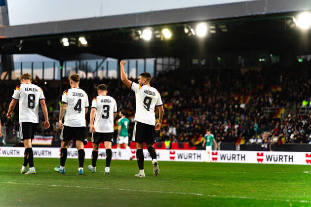 Deutschland: U21, U 21 EM-Qualifikation 2025 2026, Deutschland U21 vs. Nordirland U21, Freitag 27.03.2026, Eintracht Stadion Braunschweig DFB U21 Nationalmannschaft Tor zum 2:0 durch NicolÃ² Tresoldi Jubel Freude Emotionen Torjubel Aljoscha Kemlein Finn Jeltsch Lukas Ullrich Copyright: xCelinaxLeiersx