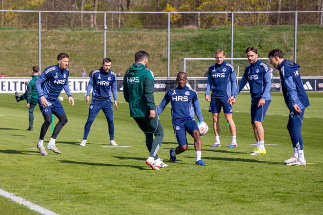 01.04.2026, Fussball, Training des FC Schalke 04. v. l. Janik Bachmann (FC Schalke 04), Ron Schallenberg (FC Schalke 04), Christopher Antwi-Adjei (FC Schalke 04), Timo Becker (FC Schalke 04), Kenan Karaman (FC Schalke 04), Dejan Ljubicic (FC Schalke 04). Gelsenkirchen Trainingsgelände FC Schalke 04 NRW Deutschland xRHR-FOTO YYx Copyright: RHR-FOTOx RHR-FOTO YY