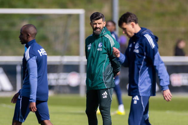 01.04.2026, Fussball, Training des FC Schalke 04. Trainer Miron Muslic (FC Schalke 04). Gelsenkirchen Trainingsgelände FC Schalke 04 NRW Deutschland xRHR-FOTO YYx Copyright: RHR-FOTOx RHR-FOTO YY