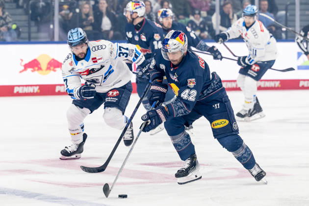 Yasin Ehliz (EHC Red Bull Muenchen, 42) GER, EHC Red Bull Muenchen vs. ERC Ingolstadt, Eishockey, DEL, Playoffs, Viertelfinale Spiel 5, Saison 2025 2026, 02.04.2026. GER, EHC Red Bull Muenchen vs. ERC Ingolstadt, Eishockey, DEL, Playoffs, Viertelfinale Spiel 5, Saison 2025 2026, 02.04.2026. Muenchen Copyright: xEibner-Pressefoto HeikexFeinerx EP_HFR