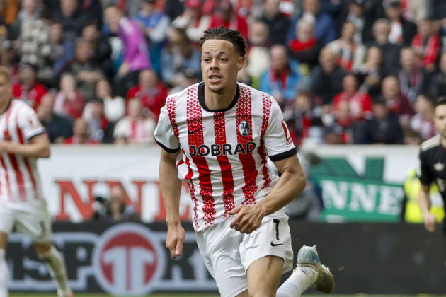 Derry Scherhant (SC Freiburg, 07) , Deutschland, Fussball, 1. Bundesliga, 28.Spieltag, 2025 2026, SC Freiburg vs. FC Bayern München, 04.04.2026, Freiburg im Breisgau Europa-Park Stadion Hessen Deutschland Copyright: xGrantxHubbsx