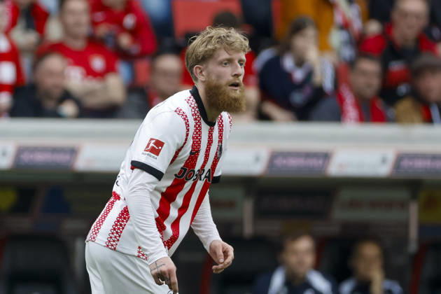 Niklas Beste (SC Freiburg, 19) , Deutschland, Fussball, 1. Bundesliga, 28.Spieltag, 2025 2026, SC Freiburg vs. FC Bayern München, 04.04.2026, Freiburg im Breisgau Europa-Park Stadion Hessen Deutschland Copyright: xGrantxHubbsx