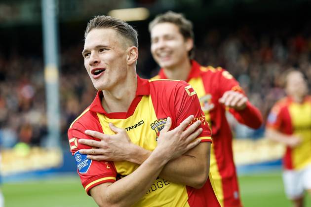 DEVENTER - Mathis Suray of Go Ahead Eagles celebrates after scoring the 5-0 goal during the Dutch Eredivisie match between Go Ahead Eagles and PEC Zwolle at De Adelaarshorst on April 5, 2026, in Deventer, the Netherlands. VINCENT JANNINK ANP Eredivisie 2025-2026 xVIxANPxSportx xxANPxIVx 555086671 originalFilename: 555086671