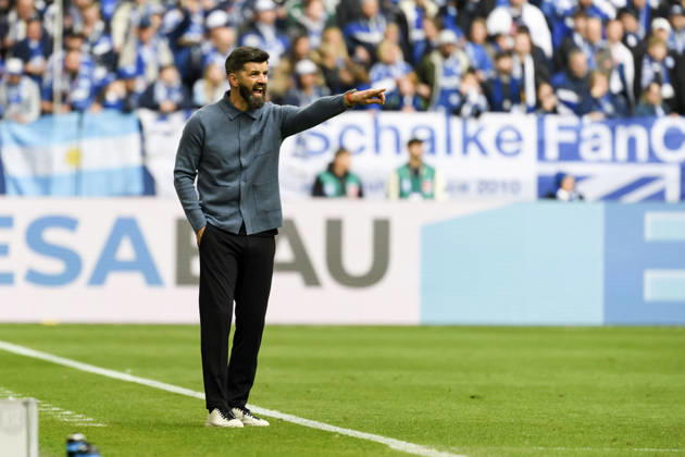 Trainer Miron Muslic (FC Schalke) gestikuliert waehrend des spiels der 2. Bundesliga zwischen FC Schalke 04 und Karlsruher SC, Veltins-Arena am 05. April 2026 in Gelsenkirchen, Deutschland. (Foto von Max Maiwald DeFodi Images) +++ Trainer Miron Muslic (FC Schalke) gestures during the 2. Bundesliga match between FC Schalke 04 and Karlsruher SC at Veltins-Arena on April 5, 2026 in Gelsenkirchen, Germany. (Photo by Max Maiwald DeFodi Images) (Photo by Max Maiwald DeFodi Images) -