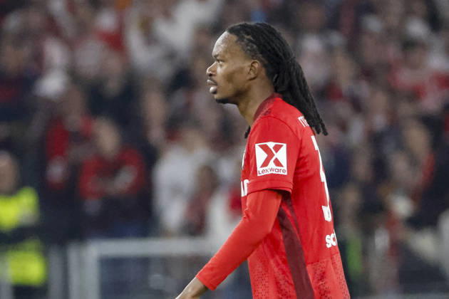 Jordy Makengo (SC Freiburg, 33) , Deutschland, Fussball, UEFA Europa League, Viertelfinale, 2025 2026, SC Freiburg vs. Celta Vigo, 09.04.2026, Freiburg im Breisgau Europa-Park Stadion (Stadion am Deutschland Copyright: xGrantxHubbsx
