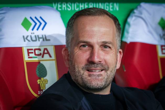 Chef-Trainer Manuel Baum (FC Augsburg), FC Augsburg vs. TSG 1899 Hoffenheim, Fussball, Maenner, Bundesliga, Saison 2025 2026, Rueckrunde, 29. Spieltag, 10.04.2026 DFB regulations prohibit any use of photographs as image sequences and or quasi-video Augsburg Bayern Deutschland