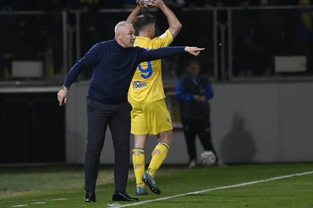 Frosinone s head coach Massimiliano Alvini during the Serie BKT soccer match between Frosinone and Palermo at the Frosinone™s Benito Stirpe stadium, Italy - Friday, April 10, 2026 - Soccer ( Photo by Fabrizio Corradetti LaPresse ) Copyright: xFabrizioxCorradetti LaPressex