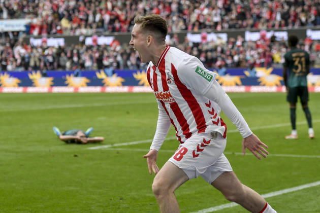 Isak Johannesson (Koeln 18) jubelt nach dem Tor zum 3:1 mit Luca Waldschmidt (Koeln 7) 12.04.2026 ¢ Fussball ¢ 1. FC Koeln vs SV Werder Bremen, Rheinenergiestadion, Koeln, DFB DFL REGULATIONS PROHIBIT ANY USE OF PHOTOGRAPHS AS IMAGE SEQUENCES AND OR QUASI-VIDEO