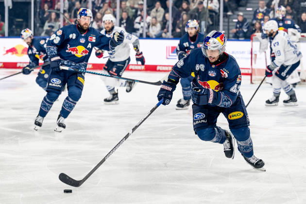 Yasin Ehliz (EHC Red Bull Muenchen, 42) GER, EHC Red Bull Muenchen vs. Adler Mannheim, Eishockey, DEL, Playoffs, Halbfinale Spiel 4, Saison 2025 2026, 14.04.2026. GER, EHC Red Bull Muenchen vs. Adler Mannheim, Eishockey, DEL, Playoffs, Halbfinale Spiel 4, Saison 2025 2026, 14.04.2026. Muenchen Copyright: xEibner-Pressefoto HeikexFeinerx EP_HFR