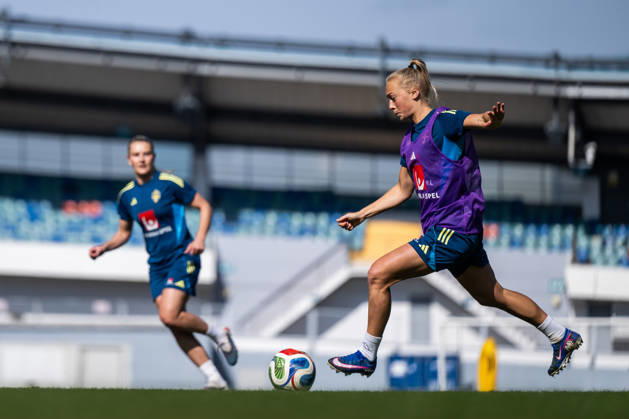 260416 Hanna Bennison of the Swedish women s national football team during a training session on April 16, 2026 in Gothenburg. Photo: Mathias Bergeld BILDBYRAN kod MB MB1364 fotboll football soccer fotball vm-kval kval fifa womens world cup qualifier qualifier träning practice training sverige sweden dam bbeng women kvinner Copyright: MATHIASxBERGELD BB260416MB047