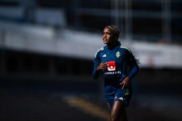 260416 Evelyn Ijeh of the Swedish women s national football team during a training session on April 16, 2026 in Gothenburg. Photo: Mathias Bergeld BILDBYRAN kod MB MB1364 fotboll football soccer fotball vm-kval kval fifa womens world cup qualifier qualifier träning practice training sverige sweden dam bbeng women kvinner Copyright: MATHIASxBERGELD BB260416MB053