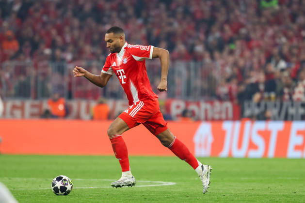 Jonathan Tah (FC Bayern Muenchen, 04) mit Ball, GER, FC Bayern Muenchen vs. Real Madrid CF, Fussball, UEFA Champions League, Viertelfinale, Rueckspiel, Saison 2025 2026, 15.04.2026, GER, FC Bayern Muenchen vs. Real Madrid CF, Fussball, UEFA Champions League, Viertelfinale, Rueckspiel, Saison 2025 2026, 15.04.2026 Muenchen Copyright: xEibner-Pressefoto JennixMaulx EP_JML