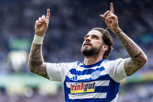 Sport Bilder des Tages 3.Liga: MSV Duisburg - TSG Hoffenheim II; 18.04.2026 MSV Duisburg bejubelt das Tor, 1:0 durch Lex-Tyger Lobinger (MSV Duisburg, 45) 3.Liga: MSV Duisburg - TSG Hoffenheim II; Schauinsland-Reisen-Arena, Duisburg, 18.04.2026 DFB regulations prohibit any use of photographs as image sequences and or quasi video. Copyright: xBEAUTIFULxSPORTS Buriakovx