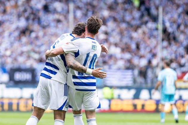 3.Liga: MSV Duisburg - TSG Hoffenheim II; 18.04.2026 MSV Duisburg bejubelt das Tor, 1:0 durch Lex-Tyger Lobinger (MSV Duisburg, 45) 3.Liga: MSV Duisburg - TSG Hoffenheim II; Schauinsland-Reisen-Arena, Duisburg, 18.04.2026 DFB regulations prohibit any use of photographs as image sequences and or quasi video. Copyright: xBEAUTIFULxSPORTS Buriakovx