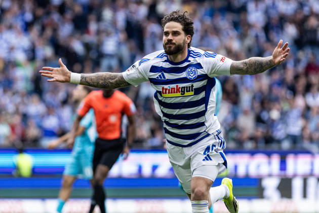3.Liga: MSV Duisburg - TSG Hoffenheim II; 18.04.2026 MSV Duisburg bejubelt das Tor, 2:1 durch Lex-Tyger Lobinger (MSV Duisburg, 45) 3.Liga: MSV Duisburg - TSG Hoffenheim II; Schauinsland-Reisen-Arena, Duisburg, 18.04.2026 DFB regulations prohibit any use of photographs as image sequences and or quasi video. Copyright: xBEAUTIFULxSPORTS Buriakovx