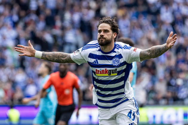 3.Liga: MSV Duisburg - TSG Hoffenheim II; 18.04.2026 MSV Duisburg bejubelt das Tor, 2:1 durch Lex-Tyger Lobinger (MSV Duisburg, 45) 3.Liga: MSV Duisburg - TSG Hoffenheim II; Schauinsland-Reisen-Arena, Duisburg, 18.04.2026 DFB regulations prohibit any use of photographs as image sequences and or quasi video. Copyright: xBEAUTIFULxSPORTS Buriakovx