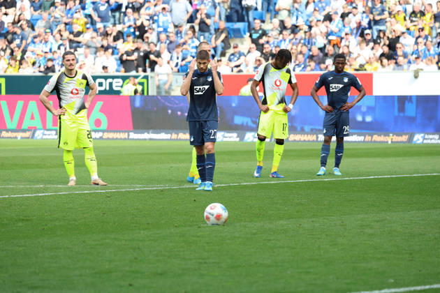 18.04.2026, xrekx, Fussball 1.Bundesliga, TSG 1899 Hoffenheim - Borussia Dortmund v.l. Elfmeter zum 1:0 durch Andrej Kramaric (TSG 1899 Hoffenheim) (DFL DFB REGULATIONS PROHIBIT ANY USE OF PHOTOGRAPHS as IMAGE SEQUENCES and or QUASI-VIDEO) Sinsheim