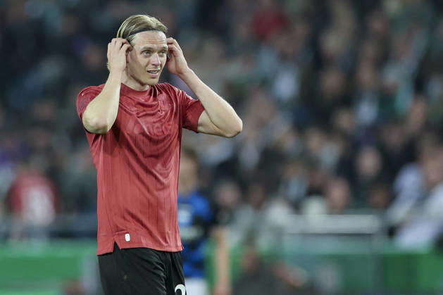 Stefan Teitur Thordarson (Hannover 96) schaut enttaeuscht, 2. Bundesliga, Hannover 96 v SC Paderborn 07, Heinz von Heiden Arena am 18. April 2026 in Hannover, Deutschland. (Foto von Marco Steinbrenner DeFodi Images) Stefan Teitur Thordarson (Hannover 96) looks dejected, 2. Bundesliga, Hannover 96 v SC Paderborn 07, Heinz von Heiden Arena, April 18, 2026 in Hanover, Germany. (Photo by Marco Steinbrenner DeFodi Images) -