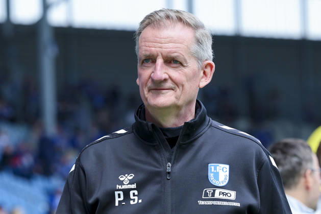 Trainer Petrik Sander (1. FC Magdeburg) lacht, 2. Bundesliga, 1. FC Magdeburg v Fortuna Düsseldorf, Avnet Arena am 18. April 2026 in Magdeburg, Deutschland. (Foto von Marco Steinbrenner DeFodi Images) Trainer Petrik Sander (1. FC Magdeburg) smiles, 2. Bundesliga, 1. FC Magdeburg v Fortuna Düsseldorf, Avnet Arena, April 18, 2026 in Magdeburg, Germany. (Photo by Marco Steinbrenner DeFodi Images) -