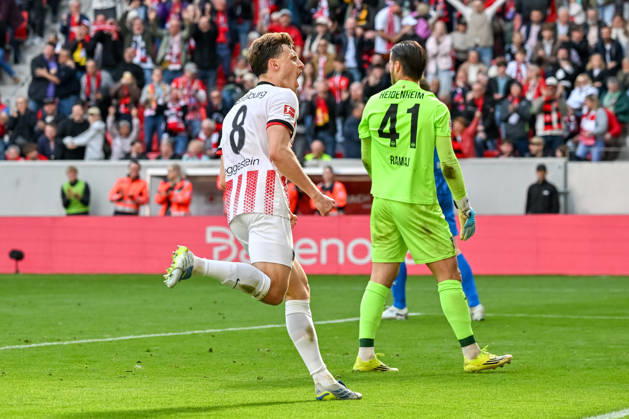 Jubel zum Tor zum 2:1 durch Maximilian Eggestein (SC Freiburg, 08) GER, SC Freiburg - 1. FC Heidenheim, Fussball, Bundesliga, 30. Spieltag, Saison 2025 2026, 19.04.2026 DFL DFB REGULATIONS PROHIBIT ANY USE OF PHOTOGRAPHS AS IMAGE SEQUENCES AND OR QUASI-VIDEO GER, SC Freiburg - 1. FC Heidenheim, Fussball, Bundesliga, 30. Spieltag, Saison 2025 2026, 19.04.2026 Freiburg Copyright: xEibner-Pressefoto ThomasxHessx EP_THS
