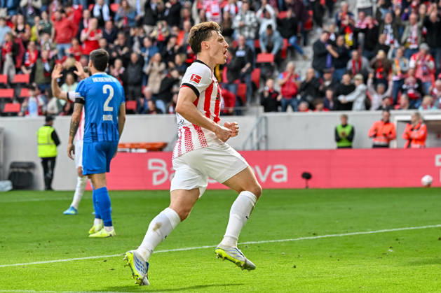 Jubel zum Tor zum 2:1 durch Maximilian Eggestein (SC Freiburg, 08) GER, SC Freiburg - 1. FC Heidenheim, Fussball, Bundesliga, 30. Spieltag, Saison 2025 2026, 19.04.2026 DFL DFB REGULATIONS PROHIBIT ANY USE OF PHOTOGRAPHS AS IMAGE SEQUENCES AND OR QUASI-VIDEO GER, SC Freiburg - 1. FC Heidenheim, Fussball, Bundesliga, 30. Spieltag, Saison 2025 2026, 19.04.2026 Freiburg Copyright: xEibner-Pressefoto ThomasxHessx EP_THS
