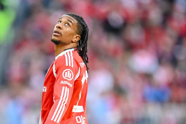 Michael Olise (FC Bayern München) Schaut waehrend des spiels der Bundesliga zwischen FC Bayern München und VfB Stuttgart, Allianz Arena am 19. April 2026 in München, Deutschland. (Foto von Harry Langer DeFodi Images) +++ Michael Olise (FC Bayern München) Looks on during the Bundesliga match between FC Bayern München and VfB Stuttgart at Allianz Arena on April 19, 2026 in München, Germany. (Photo by Harry Langer DeFodi Images) DFL regulations prohibit any use of photographs as image sequences and or quasi-video. (Photo by Harry Langer DeFodi Images) DFL regulations prohibit any use of photographs as image sequences and or quasi-video. -