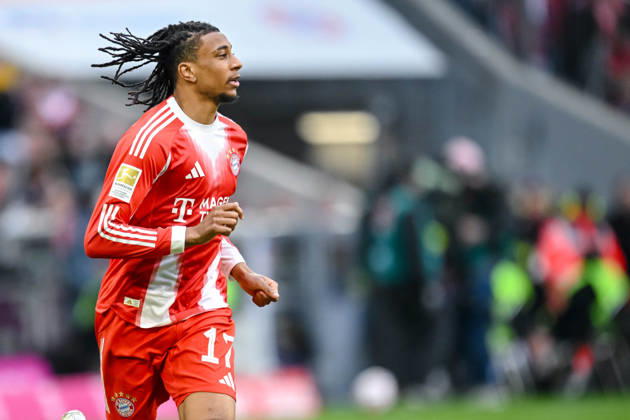Michael Olise (FC Bayern München) Schaut waehrend des spiels der Bundesliga zwischen FC Bayern München und VfB Stuttgart, Allianz Arena am 19. April 2026 in München, Deutschland. (Foto von Harry Langer DeFodi Images) +++ Michael Olise (FC Bayern München) Looks on during the Bundesliga match between FC Bayern München and VfB Stuttgart at Allianz Arena on April 19, 2026 in München, Germany. (Photo by Harry Langer DeFodi Images) DFL regulations prohibit any use of photographs as image sequences and or quasi-video. (Photo by Harry Langer DeFodi Images) DFL regulations prohibit any use of photographs as image sequences and or quasi-video. -