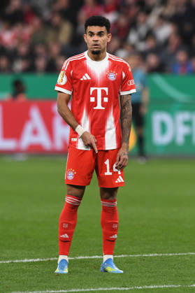 Luis Diaz ( FC Bayern Muenchen, 14 ) gestikuliert. GER, Bayer 04 Leverkusen vs FC Bayern Muenchen, Fussball, DFB Pokal Halbfinale, Spielzeit 2025 2026, 22.04.2026 DFL REGULATIONS PROHIBIT ANY USE OF PHOTOGRAPHS AS IMAGE SEQUENCES AND OR QUASI-VIDEO GER, Bayer 04 Leverkusen vs FC Bayern Muenchen, Fussball, DFB Pokal Halbfinale, Spielzeit 2025 2026, 22.04.2026 Leverkusen Copyright: xEibner-Pressefoto ThomasxThienelx EP_TTL