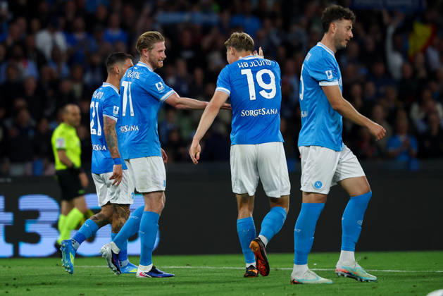 Napoli™s Kevin De Bruyne celebrates after scoring goal 3-0 during the Serie A soccer match between Napoli and Cremonese at the Diego Armando Maradona Stadium in Naples, southern italy - Friday , April 24 , 2026. - Soccer . Copyright: xAlessandroxGarofalo LaPressex