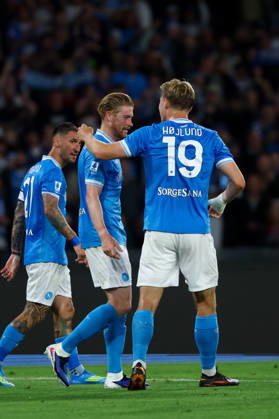 Napoli™s Kevin De Bruyne celebrates after scoring goal 3-0 during the Serie A soccer match between Napoli and Cremonese at the Diego Armando Maradona Stadium in Naples, southern italy - Friday , April 24 , 2026. - Soccer . Copyright: xAlessandroxGarofalo LaPressex