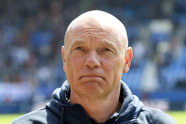 Trainer Uwe Roesler (VfL Bochum) enttaeuscht waehrend des spiels der 2. Bundesliga zwischen VfL Bochum und SpVgg Greuther Fürth, Vonovia Ruhrstadion am 26. April 2026 in Bochum, Deutschland. (Foto von Max Maiwald DeFodi Images) +++ Trainer Uwe Roesler (VfL Bochum) looks dejected during the 2. Bundesliga match between VfL Bochum and SpVgg Greuther Fürth at Vonovia Ruhrstadion on April 26, 2026 in Bochum, Germany. (Photo by Max Maiwald DeFodi Images) (Photo by Max Maiwald DeFodi Images) -
